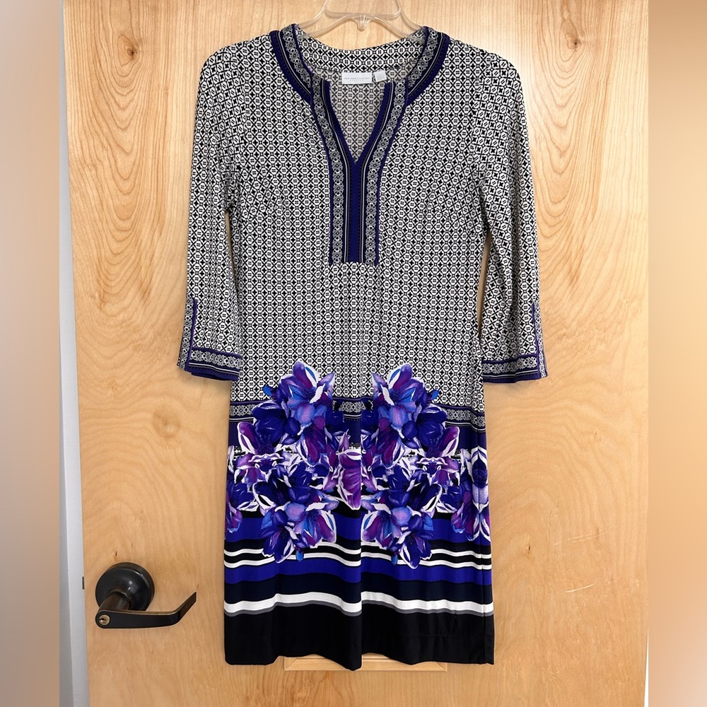 🌼3/$15🌼 New York & Co black and purple floral shift dress small